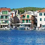 19 * Vodice